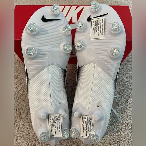 Nike Vapor Edge Speed 360 Football Cleats - Picture 8 of 9